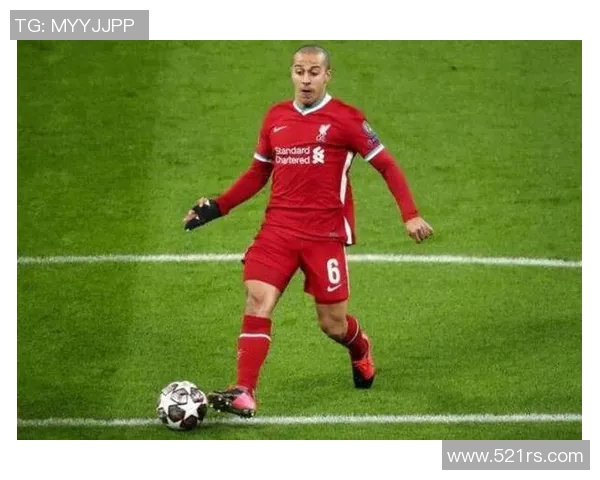 足球玻璃人:在绿茵场上拼搏与脆弱的交织之路 足球玻璃人:在绿茵场上拼搏与脆弱的交织之路